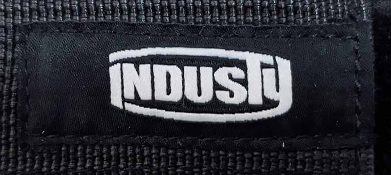 プロテクターブランド「INDUSTY（インダスティ）」のロゴ